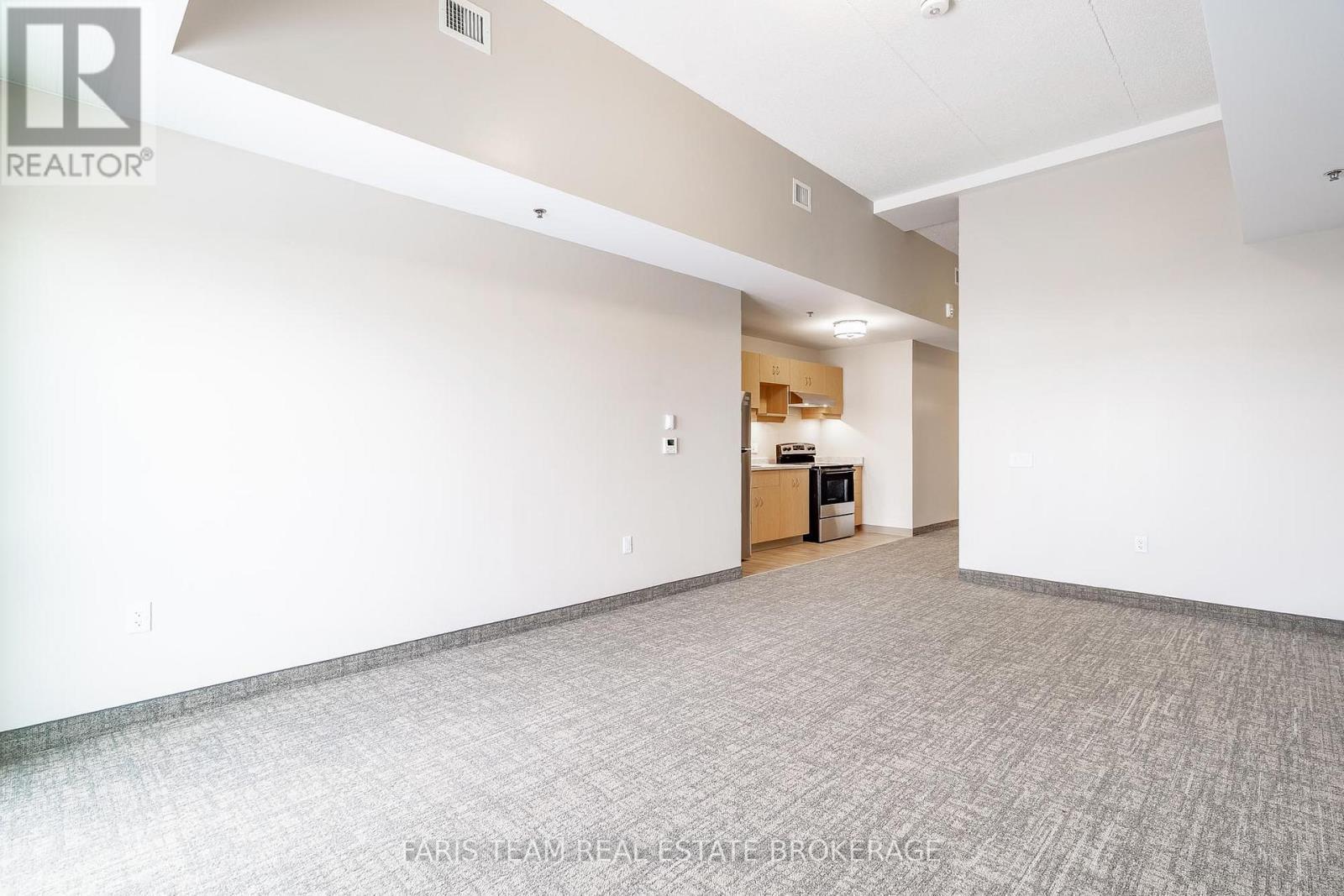 A2 - 301 Junction Road, Clearview, ON - Indoor Photo Showing Other Room