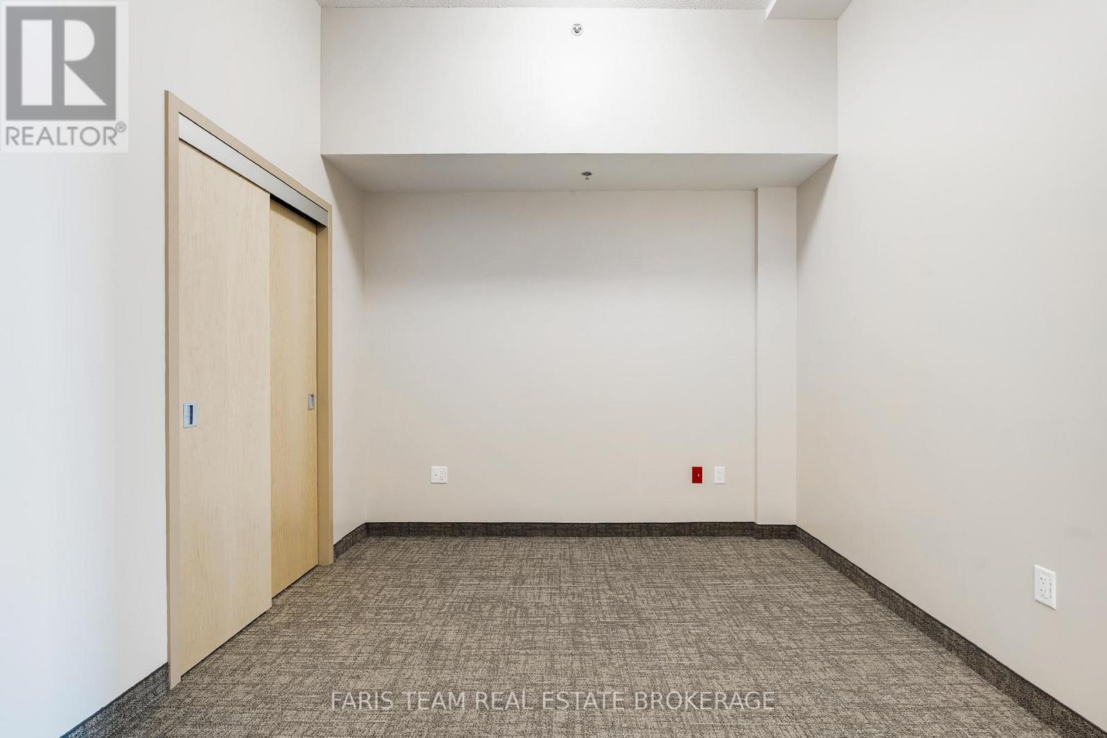 A2 - 301 Junction Road, Clearview, ON - Indoor Photo Showing Other Room