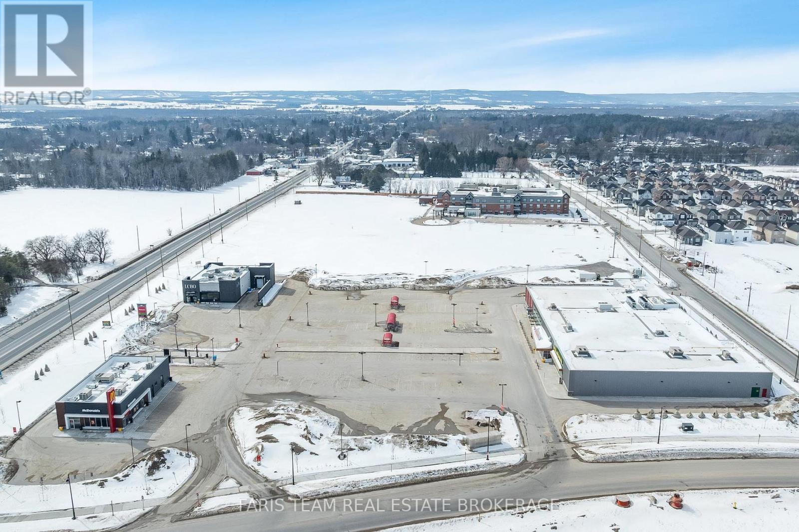 A2 - 301 Junction Road, Clearview, ON - With View