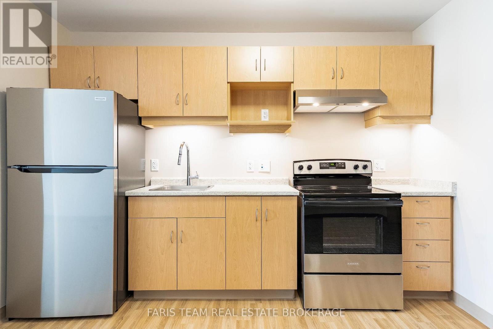 A2 - 301 Junction Road, Clearview, ON - Indoor Photo Showing Kitchen