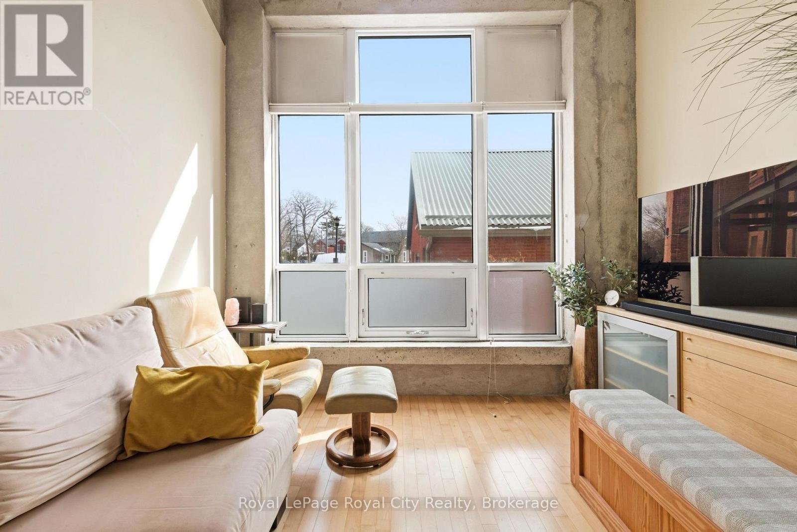 108 - 26 Ontario Street, Guelph (St. Patrick'S Ward), ON - Indoor
