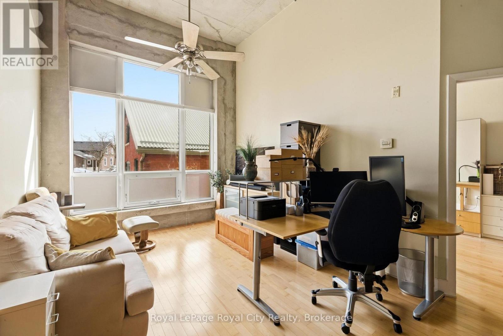 108 - 26 Ontario Street, Guelph (St. Patrick'S Ward), ON - Indoor Photo Showing Office