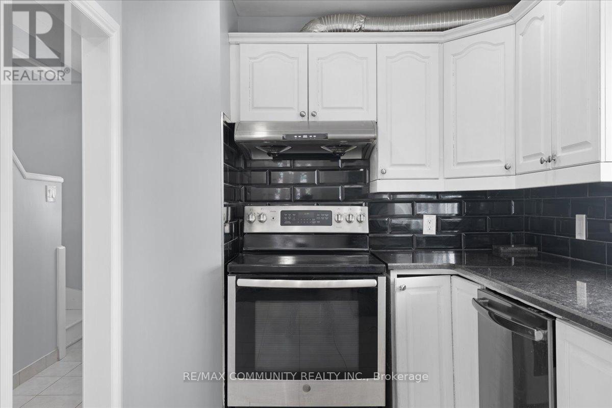 83 Exeter Road, Ajax, ON - Indoor Photo Showing Kitchen