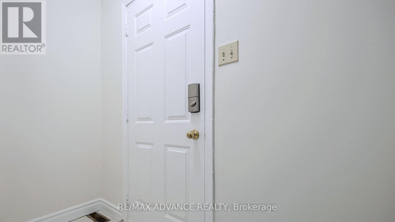 Lower - 49 Havenview Road, Toronto, ON