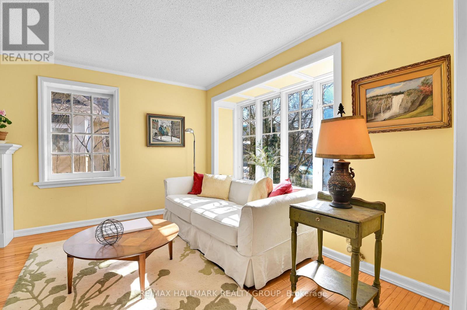 Main Floor - Living Room - 9 Rock Avenue, Ottawa, ON - Indoor