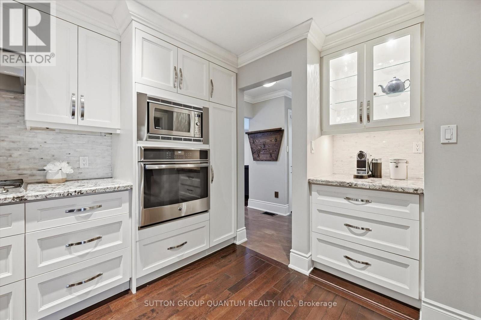 383 Cosburn Crescent, Burlington, ON - Indoor Photo Showing Other Room