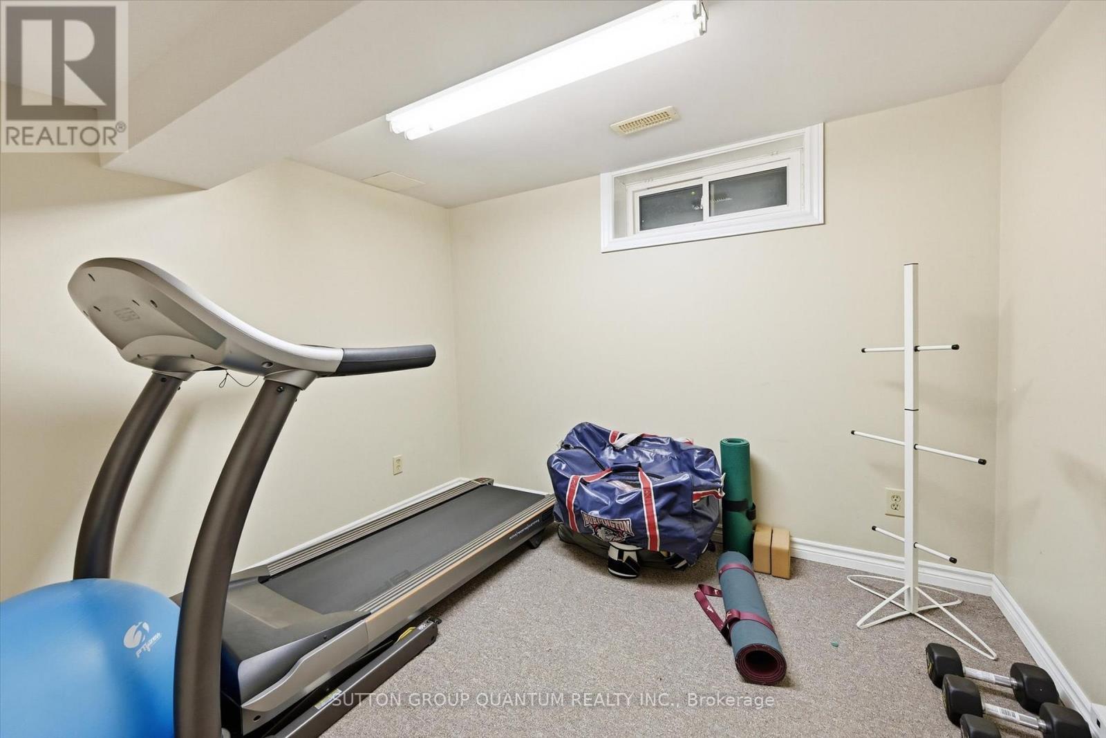 383 Cosburn Crescent, Burlington, ON - Indoor Photo Showing Gym Room