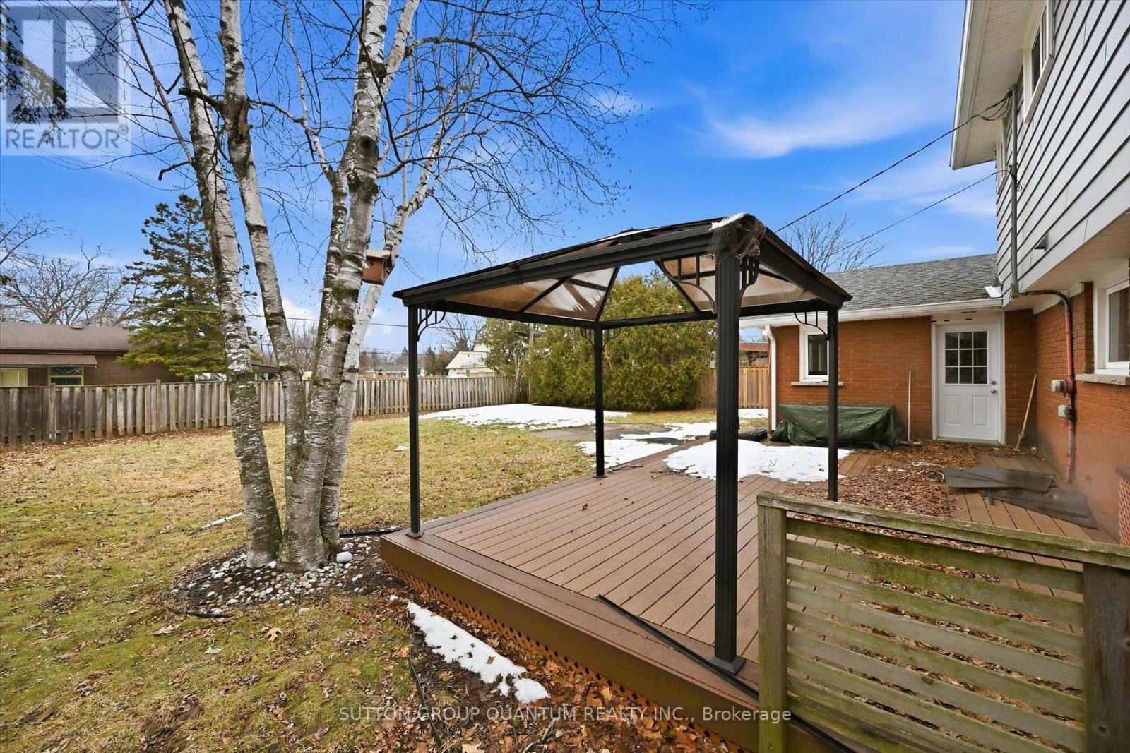 383 Cosburn Crescent, Burlington, ON - Outdoor