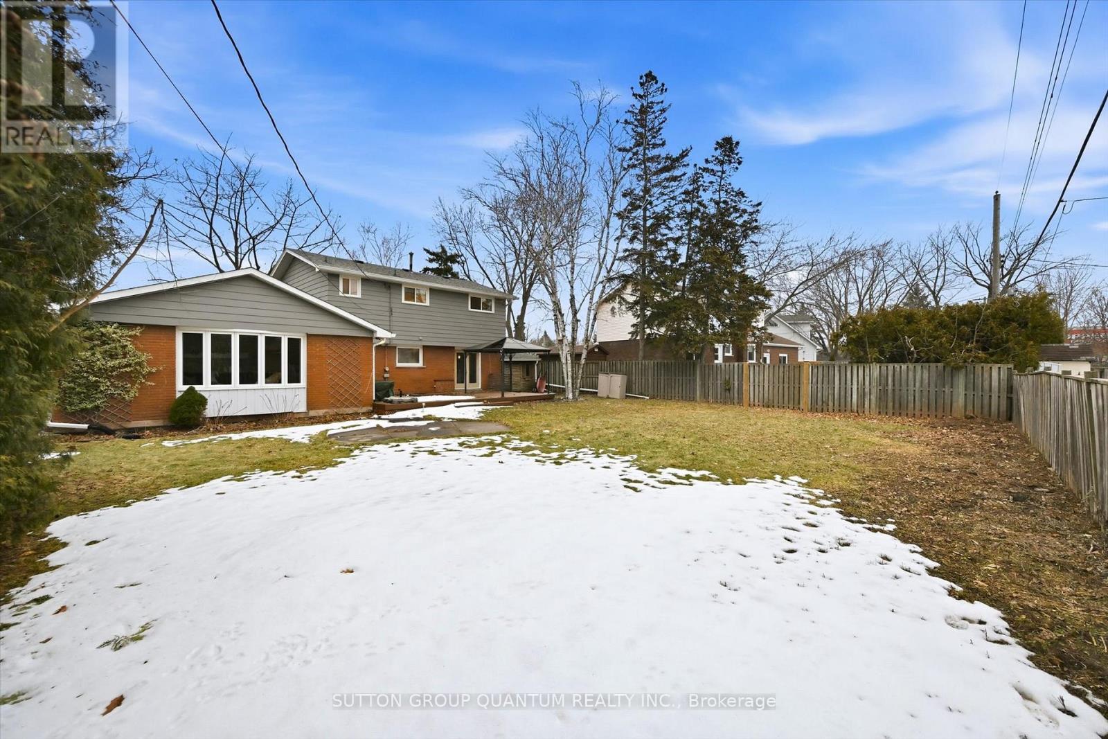 383 Cosburn Crescent, Burlington, ON - Outdoor