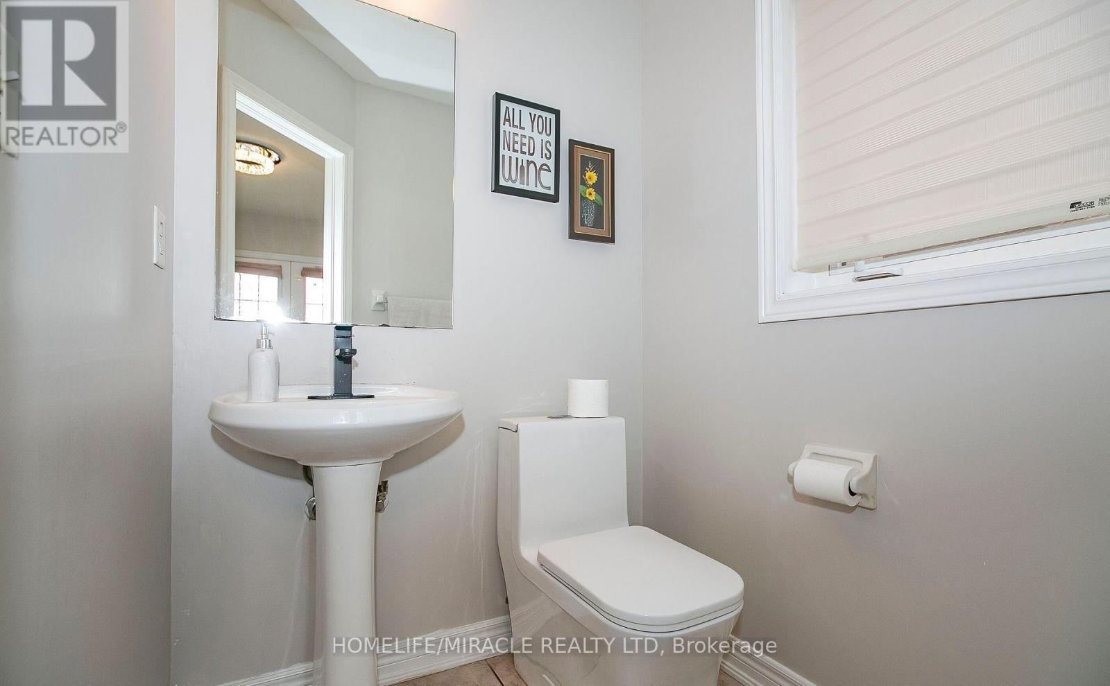 29 Dewridge Court, Brampton, ON - Indoor Photo Showing Bathroom