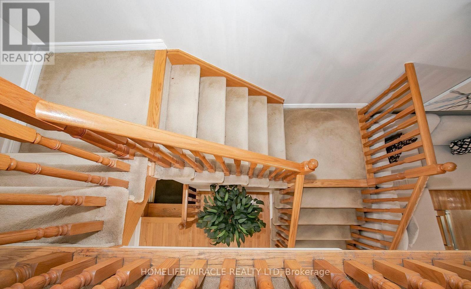 29 Dewridge Court, Brampton, ON - Indoor Photo Showing Other Room