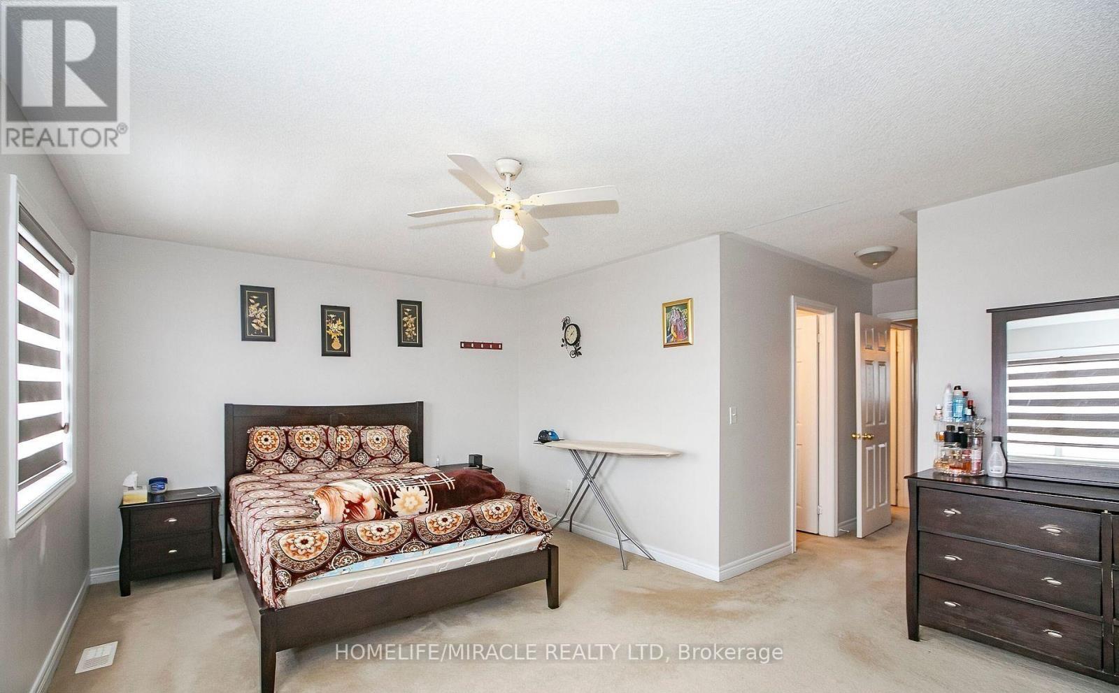 29 Dewridge Court, Brampton, ON - Indoor Photo Showing Bedroom