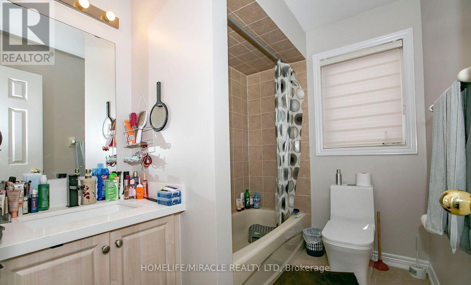 29 Dewridge Court, Brampton, ON - Indoor Photo Showing Bathroom