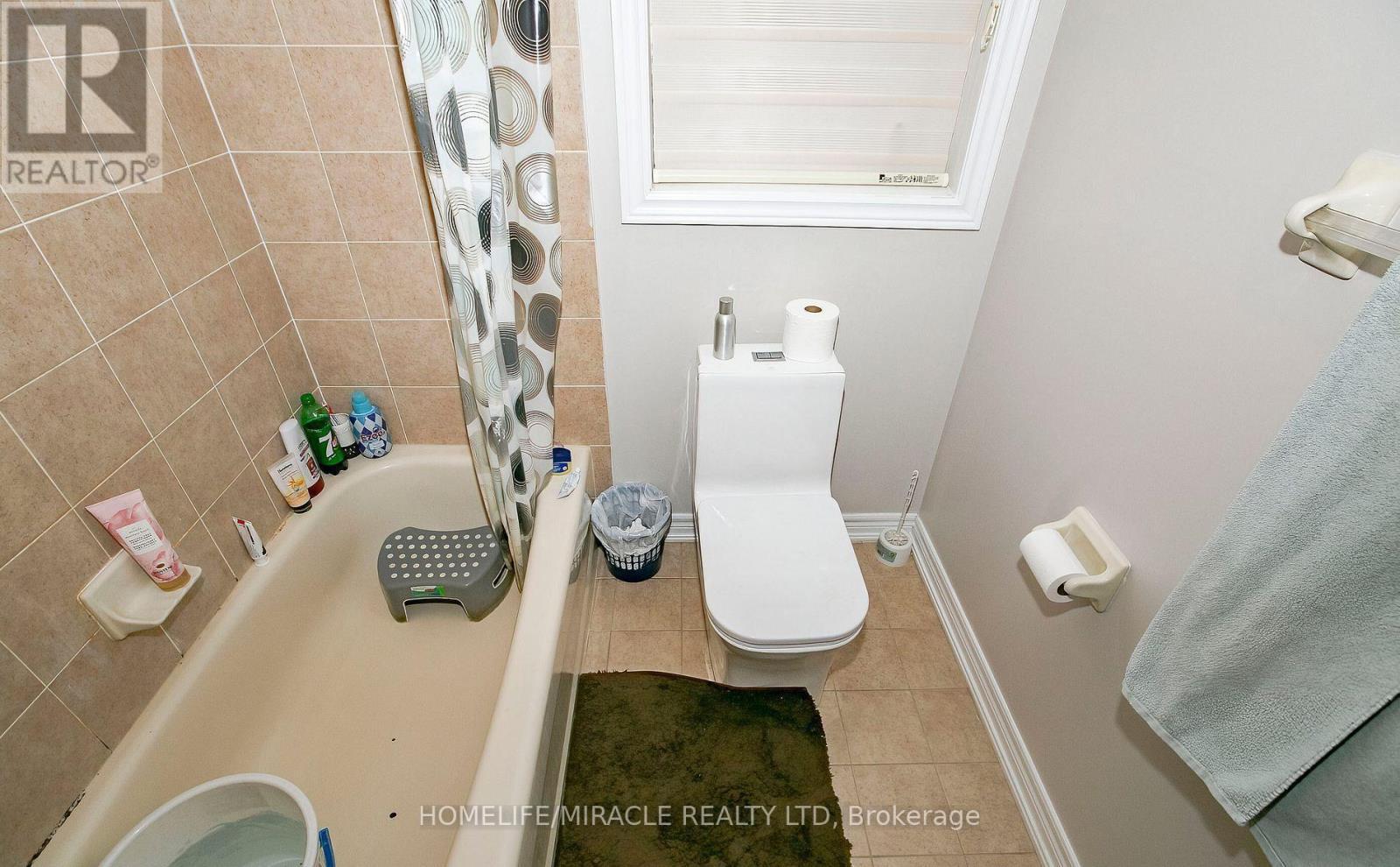 29 Dewridge Court, Brampton, ON - Indoor Photo Showing Bathroom