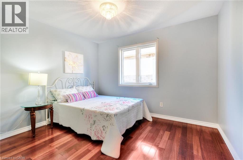 4689 Bracknell Road, Burlington, ON - Indoor Photo Showing Bedroom