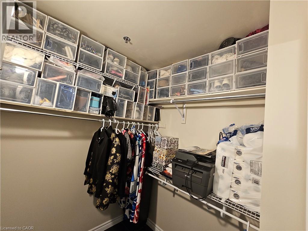 308 Watson Parkway N Unit# 102, Guelph, ON - Indoor Photo Showing Bathroom