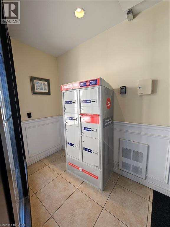 308 Watson Parkway N Unit# 102, Guelph, ON - Indoor Photo Showing Other Room