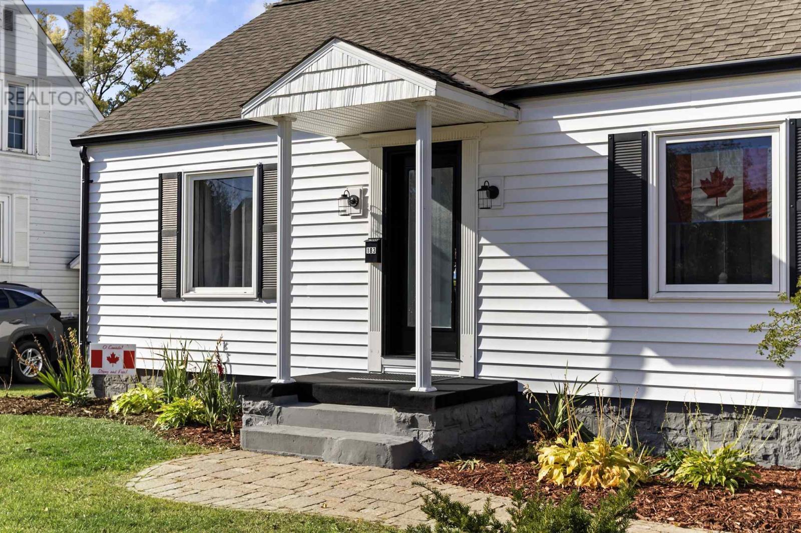 183 Upton Rd, Sault Ste. Marie, ON - Outdoor With Exterior