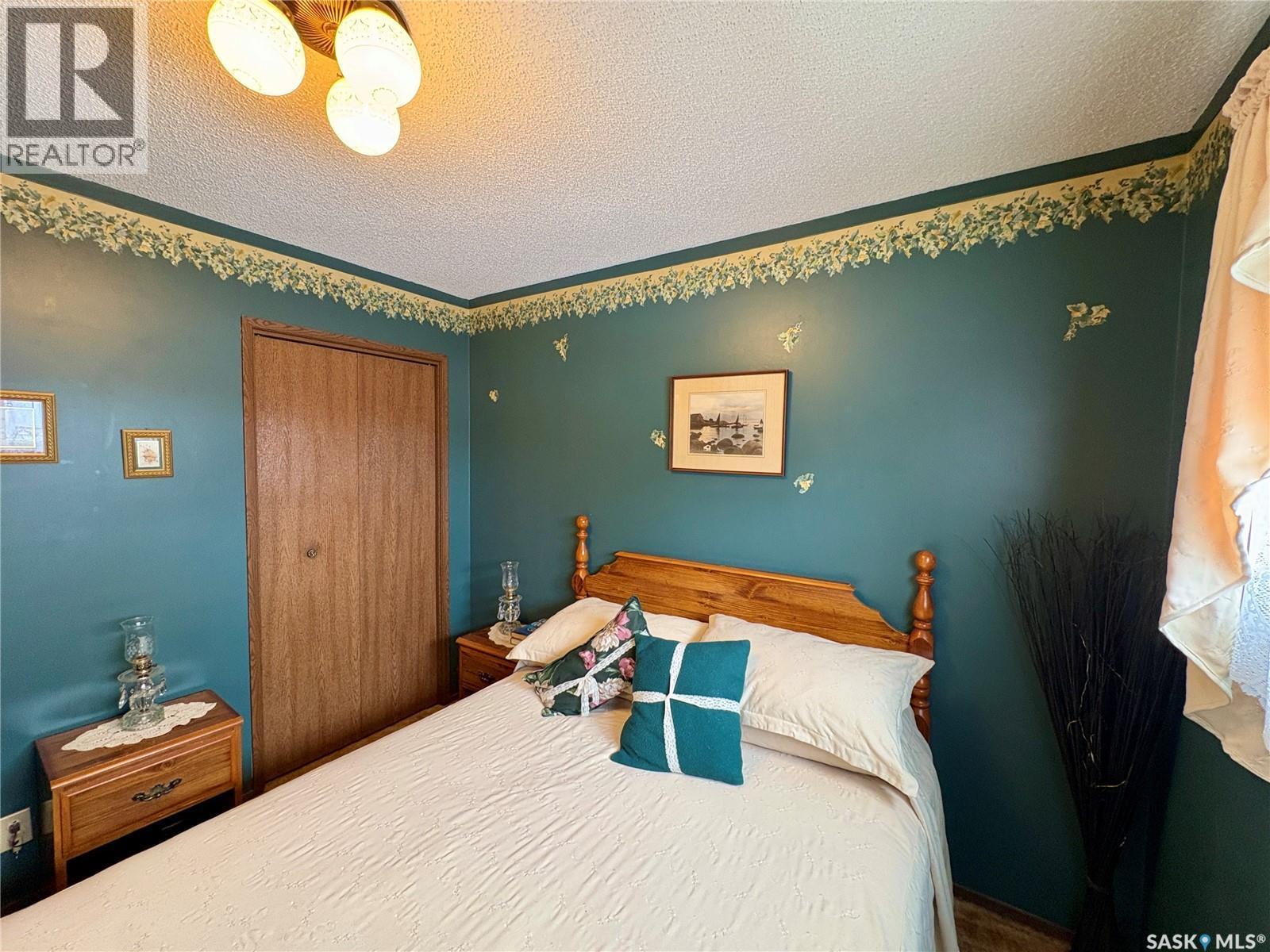 721 6Th Avenue, Rosthern, SK - Indoor Photo Showing Bedroom