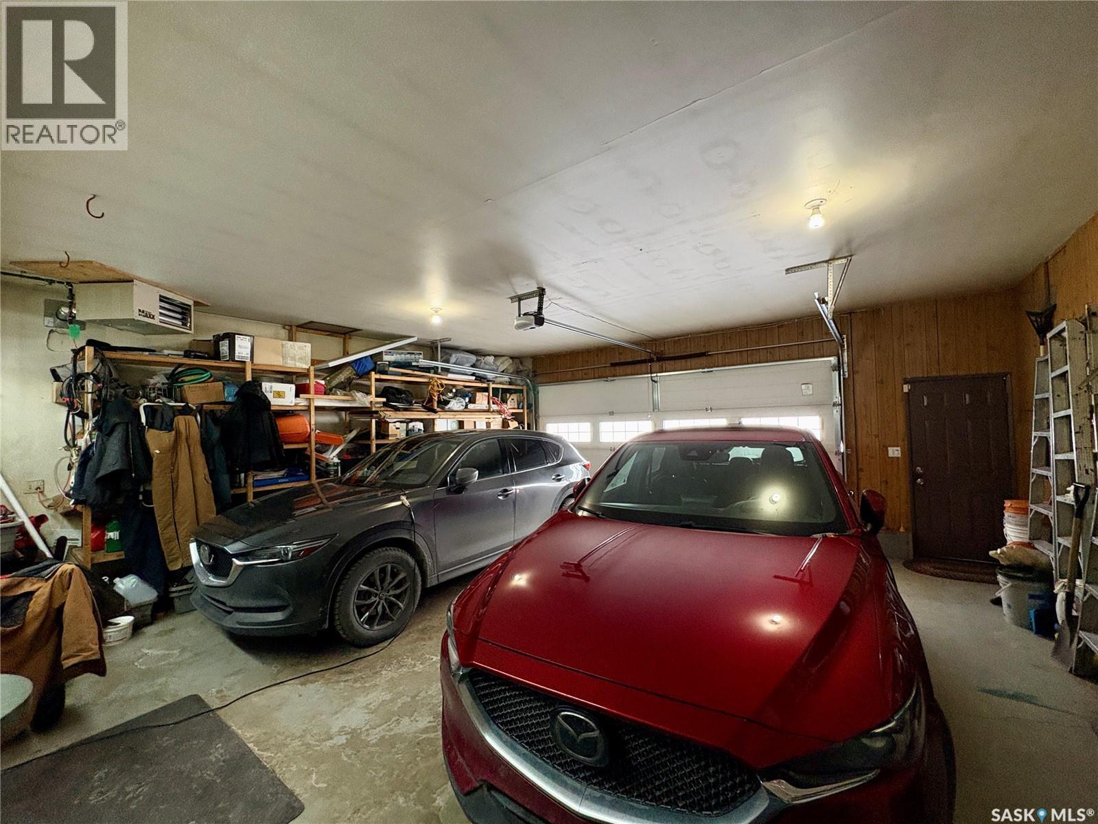 721 6Th Avenue, Rosthern, SK - Indoor Photo Showing Garage