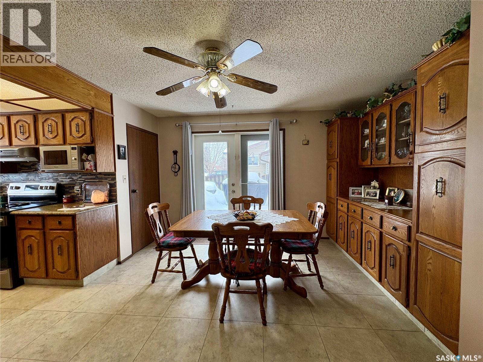 721 6Th Avenue, Rosthern, SK - Indoor Photo Showing Dining Room