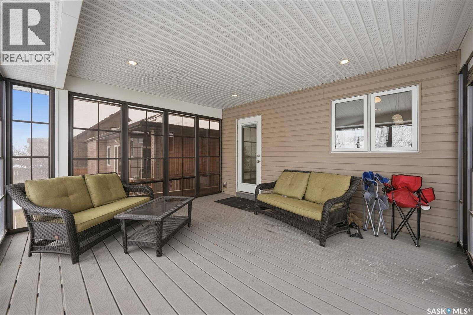 1415 Paton Crescent, Saskatoon, SK - Outdoor With Deck Patio Veranda With Exterior