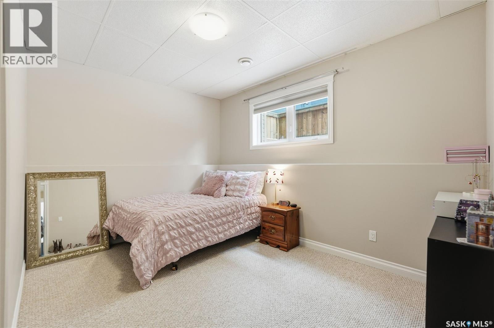 1415 Paton Crescent, Saskatoon, SK - Indoor Photo Showing Bedroom