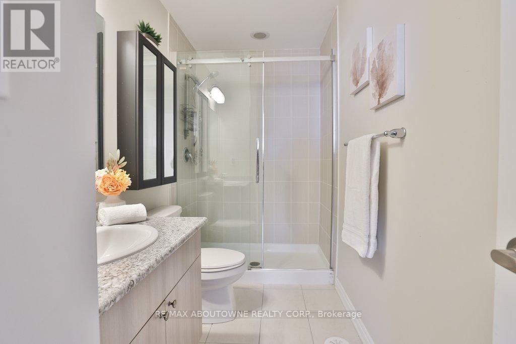 1133 Duignan Crescent, Milton, ON - Indoor Photo Showing Bathroom
