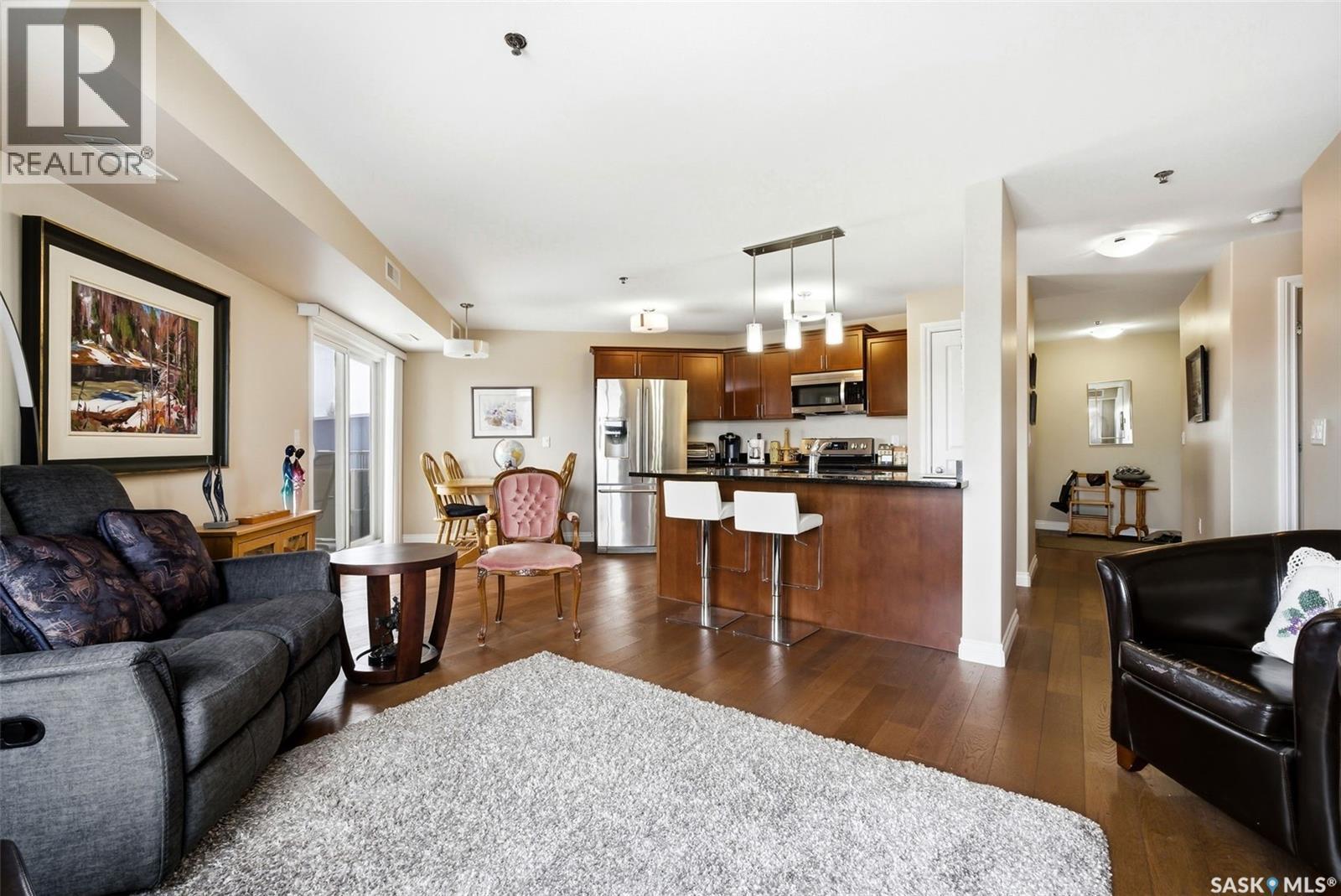 214 3630 Haughton Road E, Regina, SK - Indoor Photo Showing Living Room