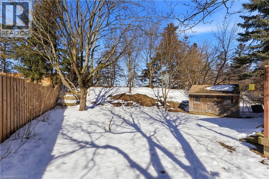 16 Thornbush Crescent, Waterloo, ON - Outdoor