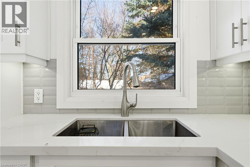 16 Thornbush Crescent, Waterloo, ON - Indoor Photo Showing Kitchen With Double Sink