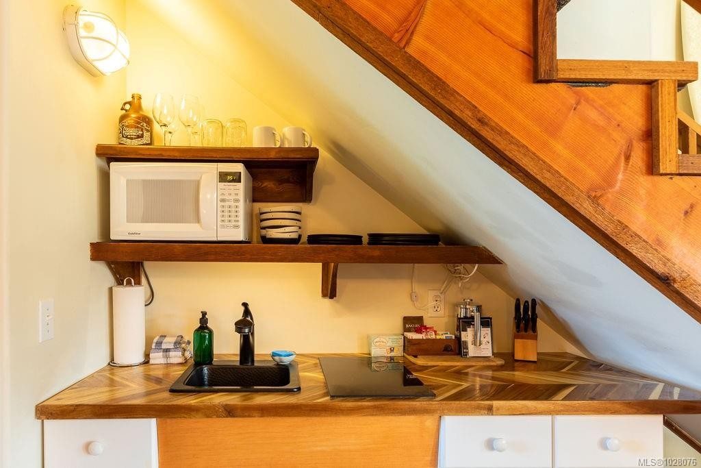 #4-1002 Peninsula Rd, Ucluelet, BC