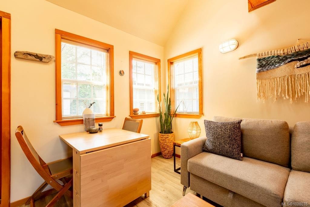#4-1002 Peninsula Rd, Ucluelet, BC