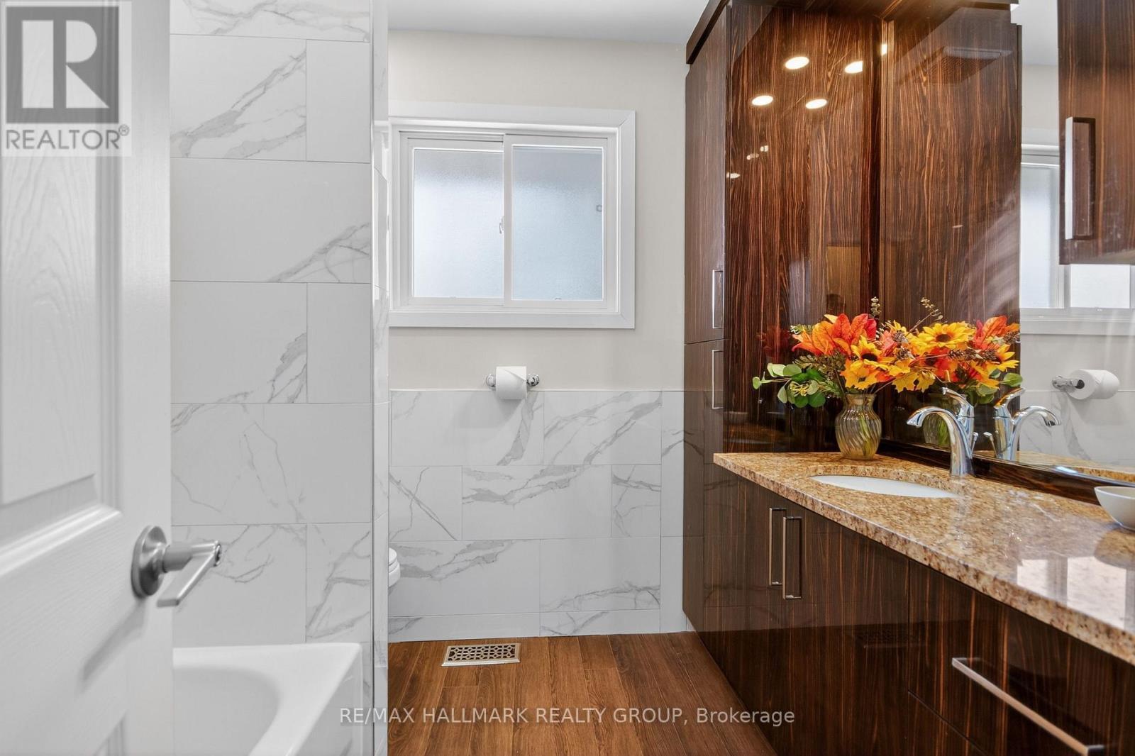 2160 Lambeth Walk, Ottawa, ON - Indoor Photo Showing Bathroom