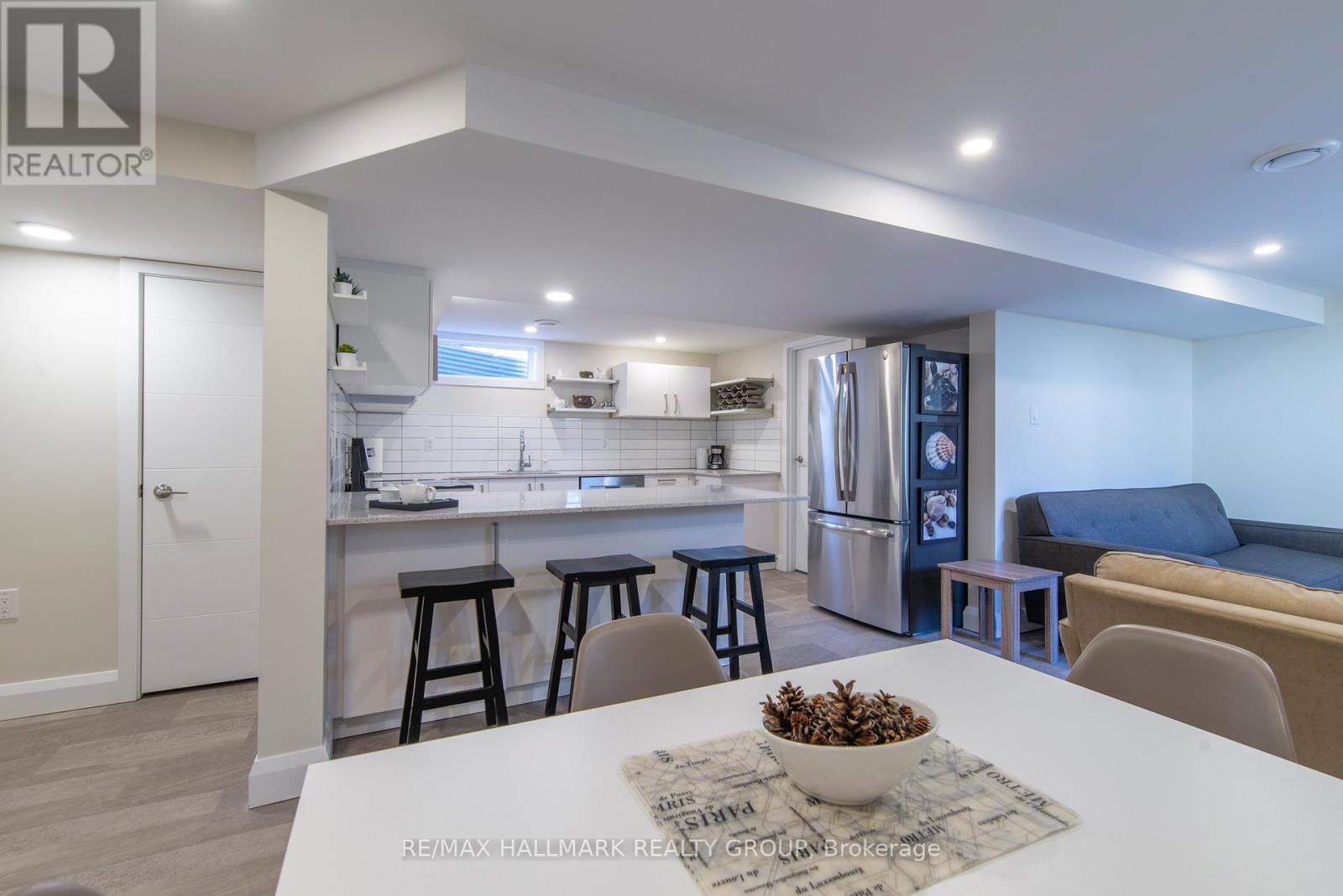 2160 Lambeth Walk, Ottawa, ON - Indoor