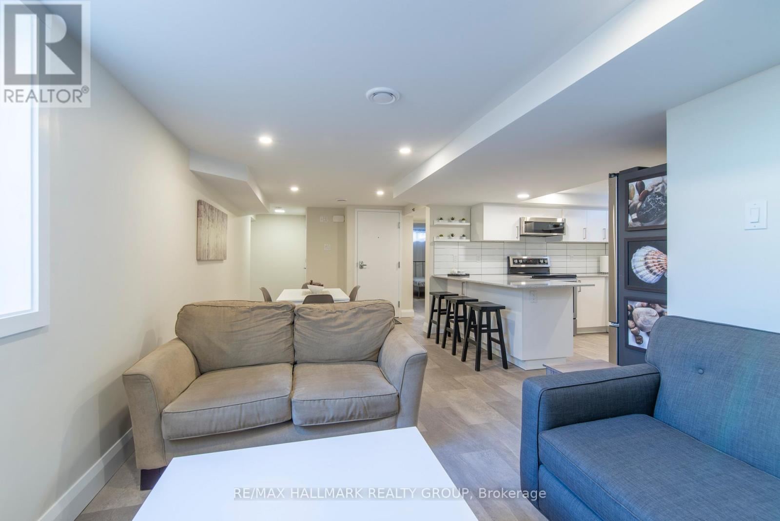 2160 Lambeth Walk, Ottawa, ON - Indoor Photo Showing Living Room