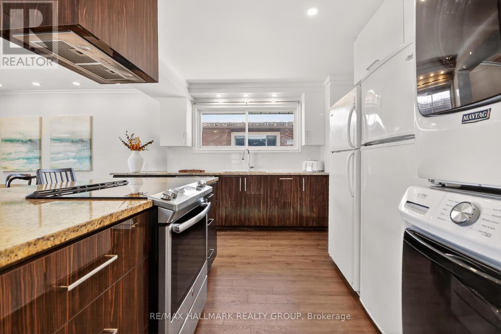 2160 Lambeth Walk, Ottawa, ON - Indoor Photo Showing Kitchen