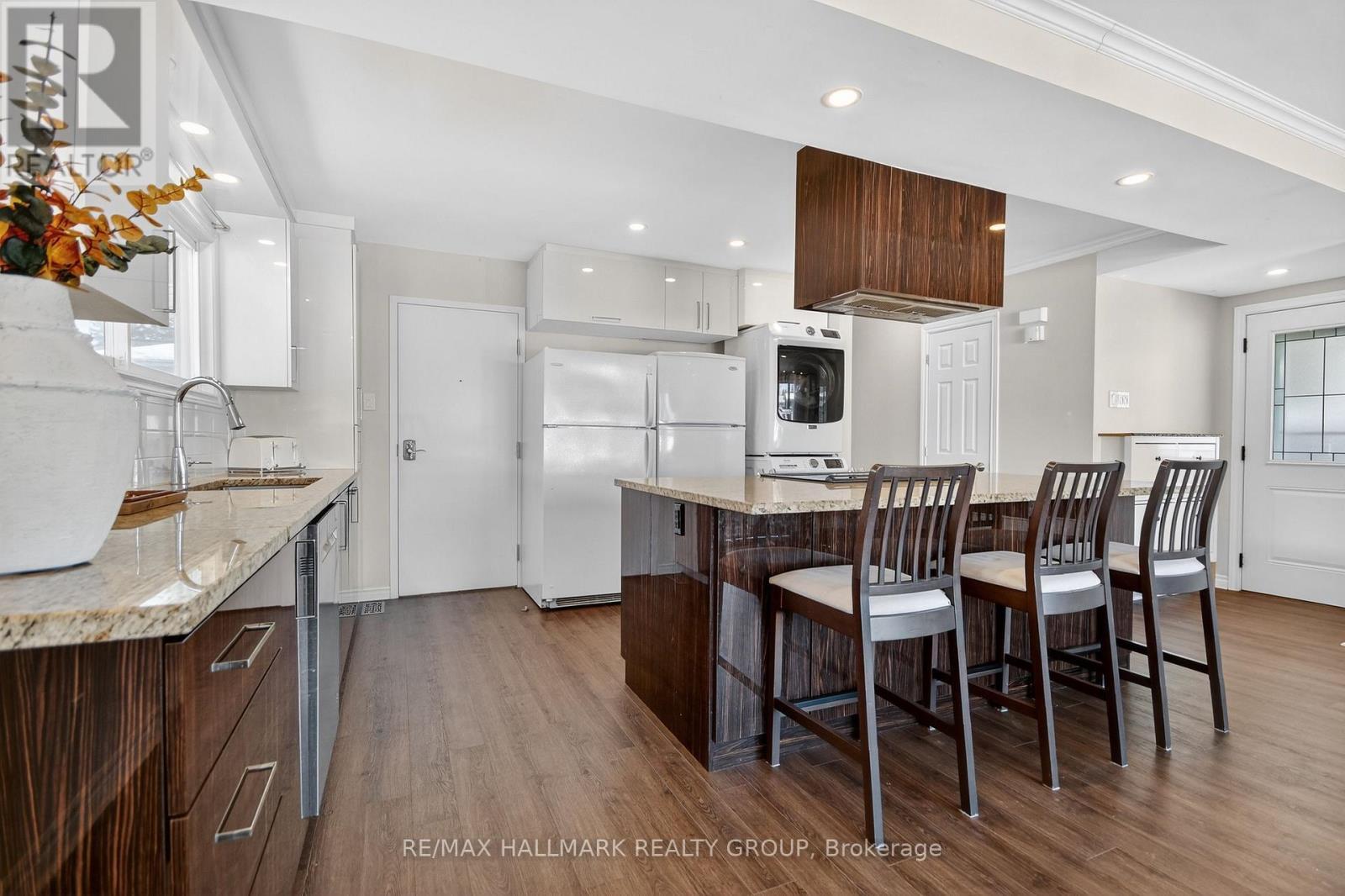 2160 Lambeth Walk, Ottawa, ON - Indoor