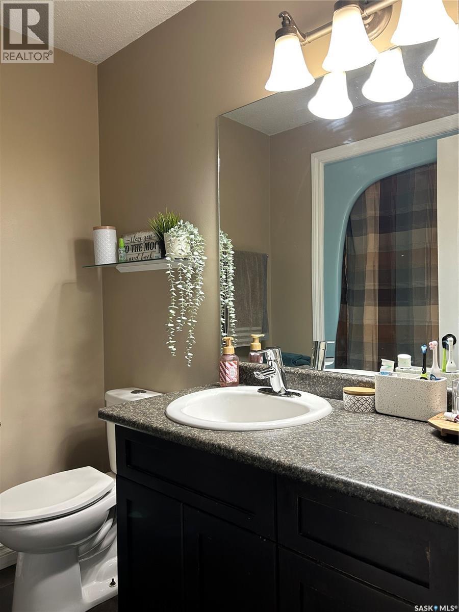 816 8Th Avenue, Rosthern, SK - Indoor Photo Showing Bathroom