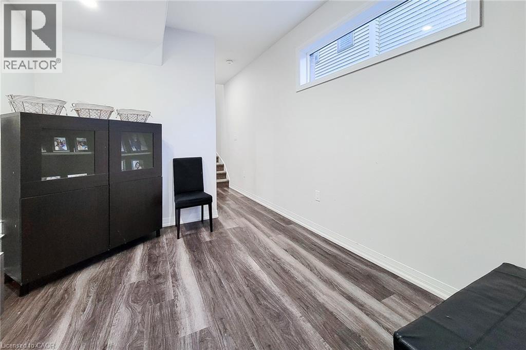 575 Woodward Avenue, Hamilton, ON - Indoor Photo Showing Other Room