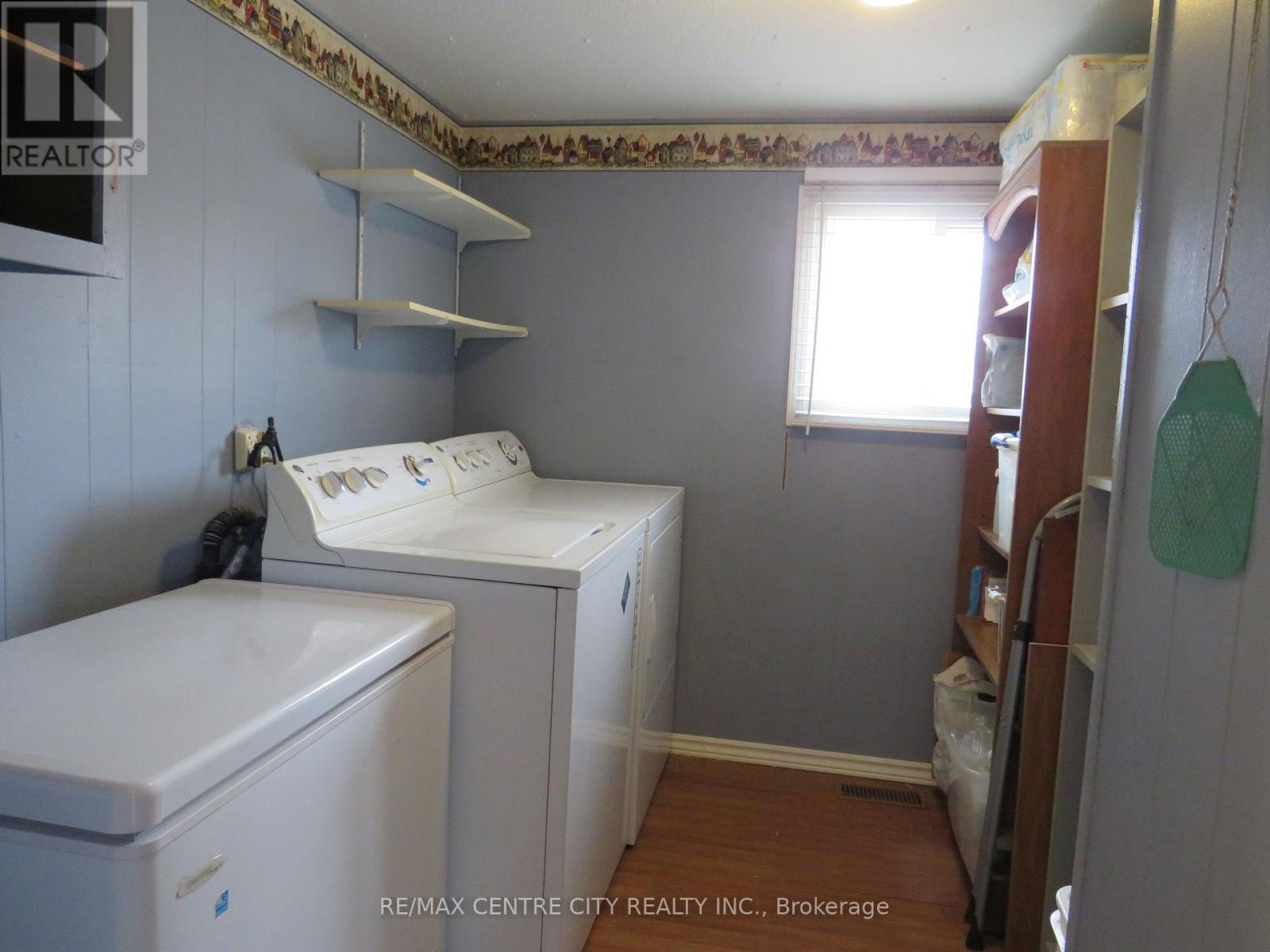 laundry and freezer - 5 - 198 Springbank Drive, London South (South D), ON - Indoor Photo Showing Laundry Room