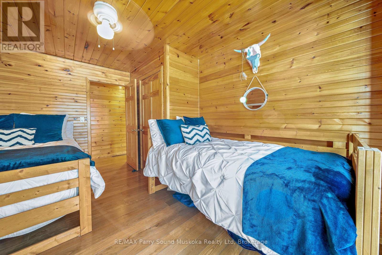 587 Centre Road, Mckellar, ON - Indoor Photo Showing Bedroom