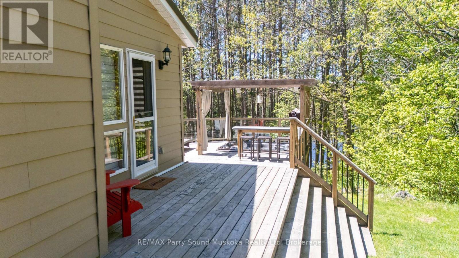 587 Centre Road, Mckellar, ON - Outdoor With Deck Patio Veranda With Exterior
