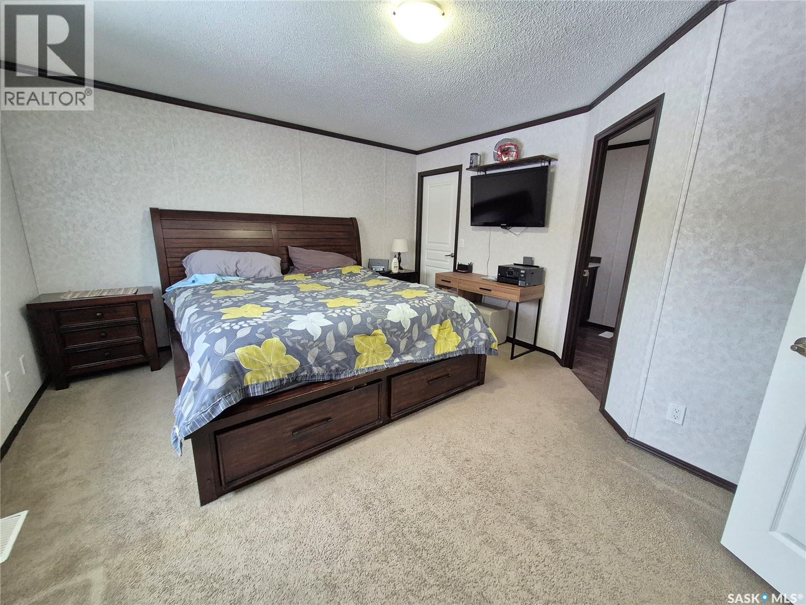 151 2Nd Avenue, Bengough, SK - Indoor Photo Showing Bedroom