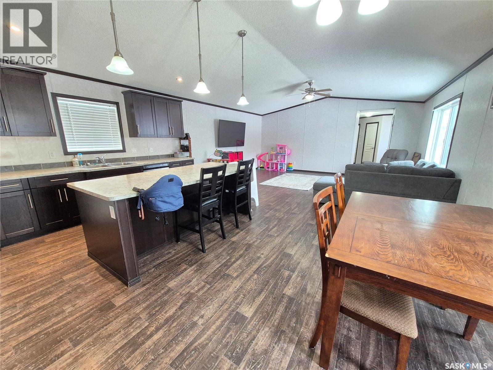 151 2Nd Avenue, Bengough, SK - Indoor