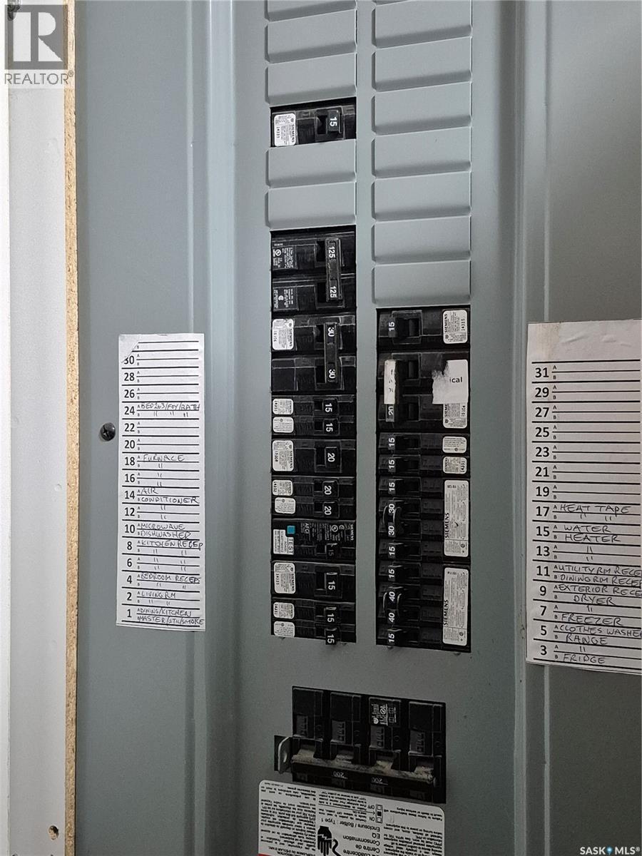 151 2Nd Avenue, Bengough, SK - Indoor Photo Showing Other Room