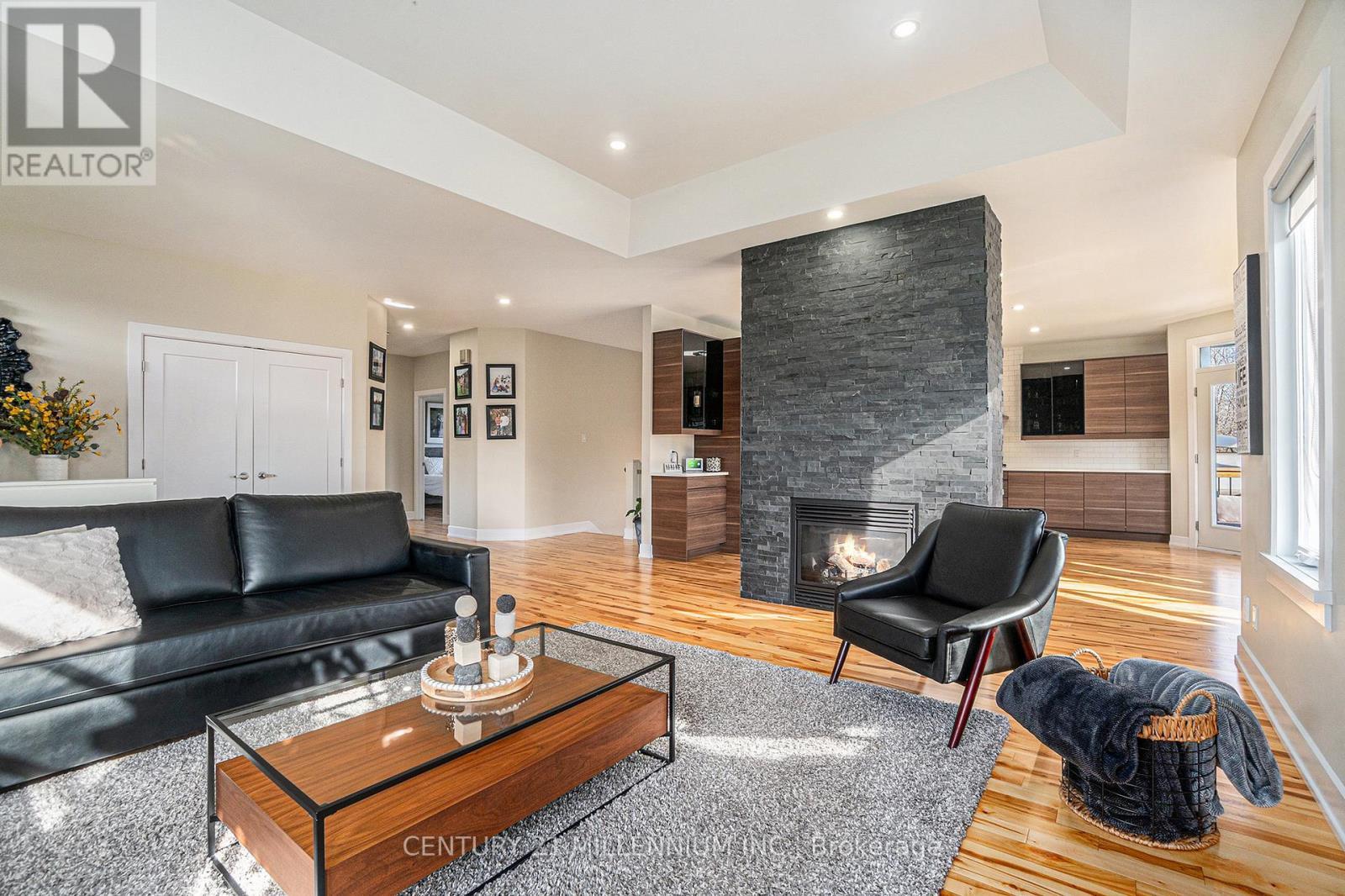 6470 Apple Orchard Road, Ottawa, ON - Indoor Photo Showing Living Room With Fireplace