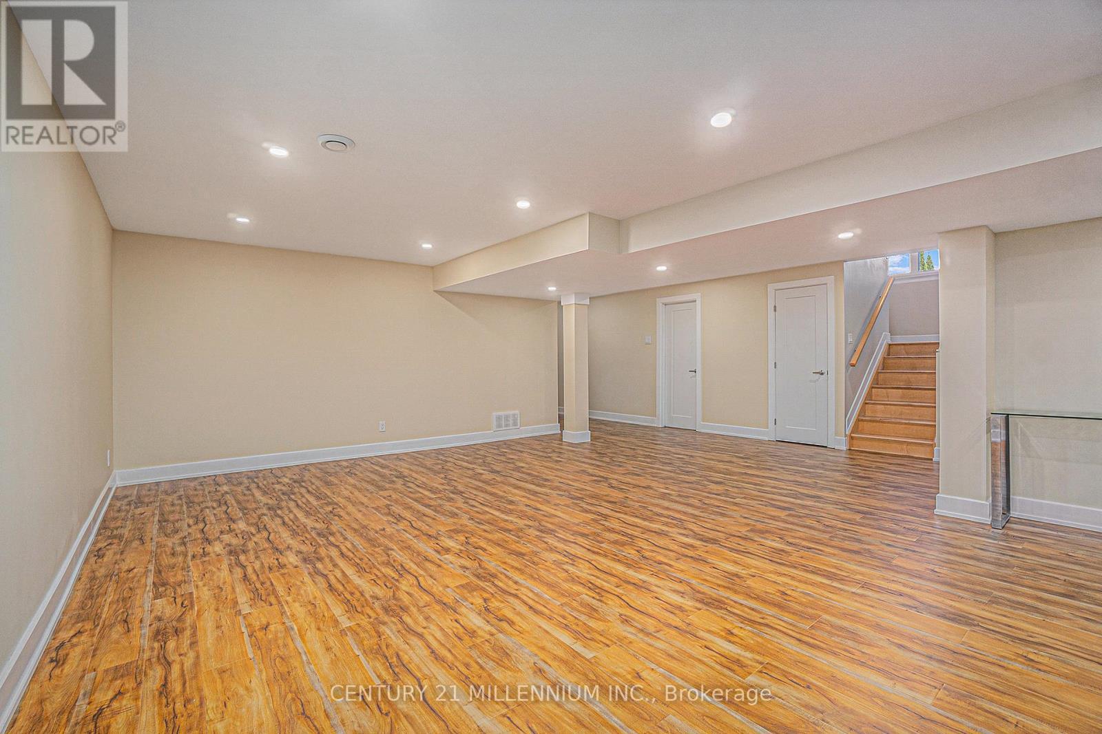 6470 Apple Orchard Road, Ottawa, ON - Indoor