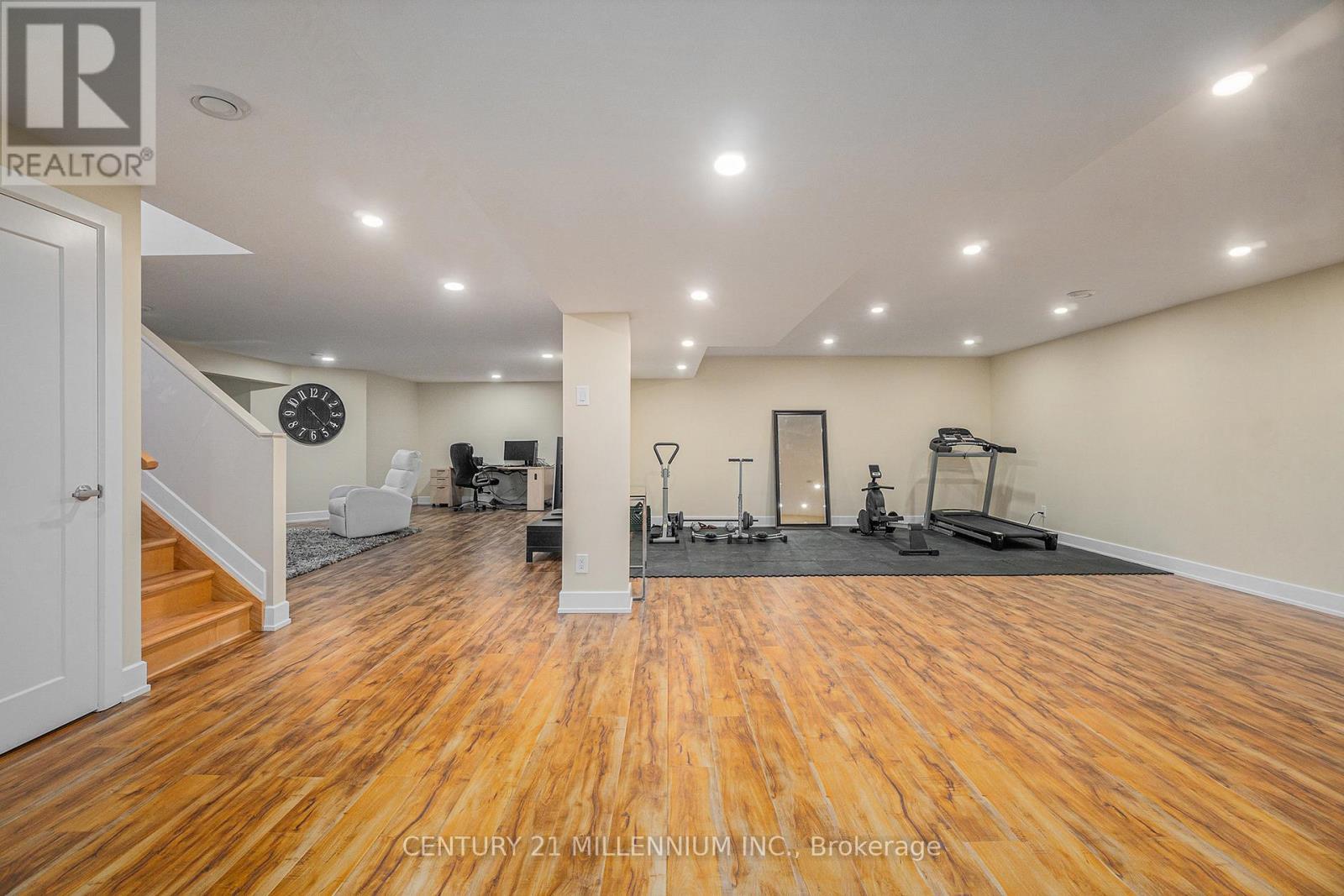 6470 Apple Orchard Road, Ottawa, ON - Indoor