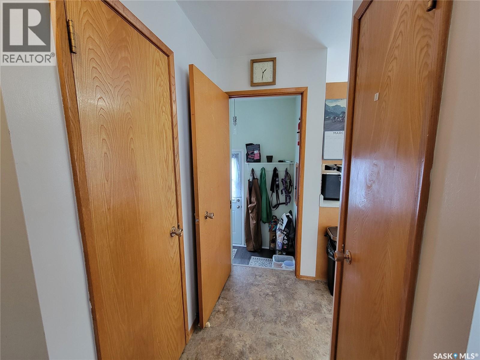 102 Jubilee Bay, Unity, SK - Indoor Photo Showing Other Room